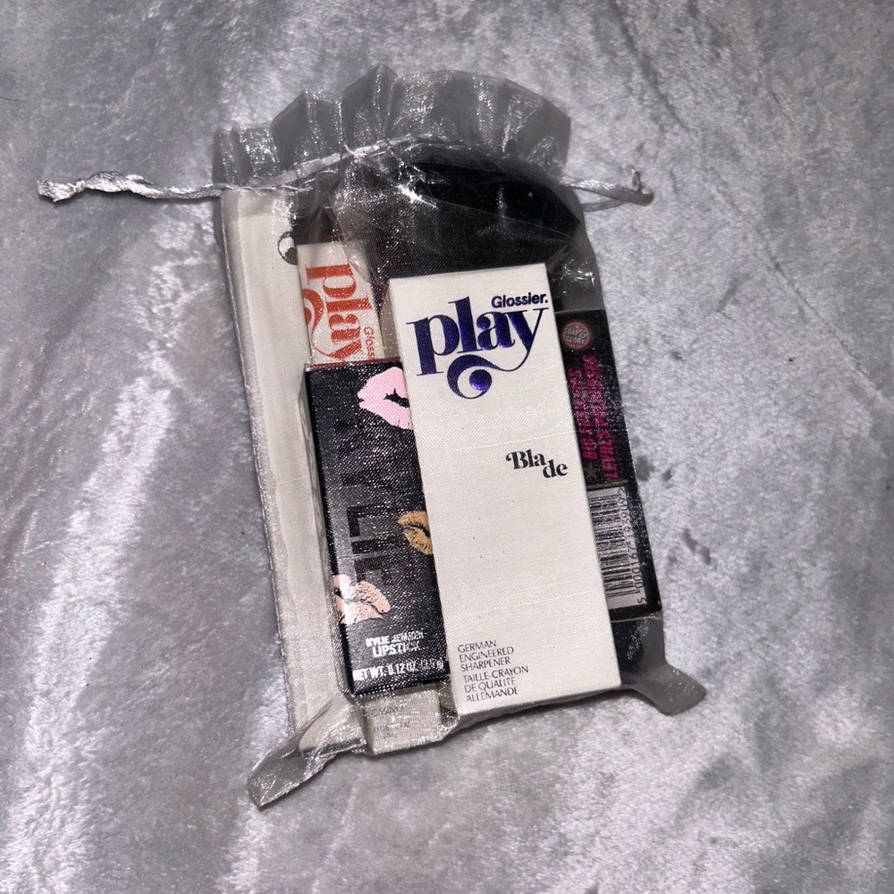 Make Up Bundle! - Picture 2 of 8